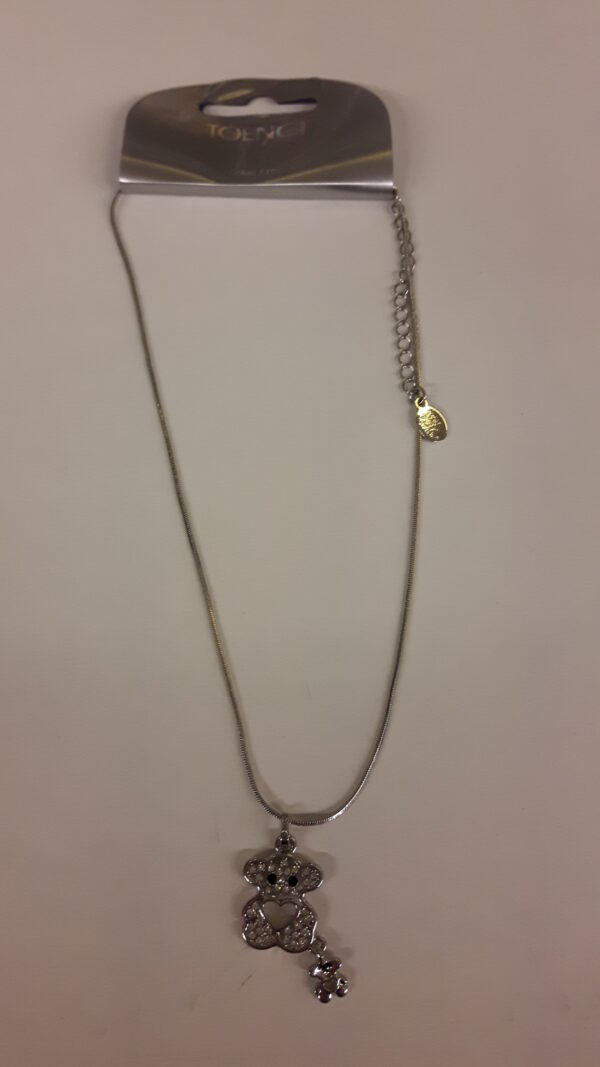 toenga zilverkleurige ketting met beertje hanger – ingelegd met strass – nu in de sale!